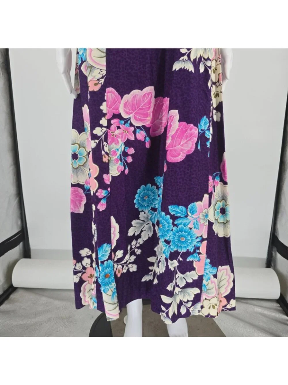 Vintage 1960s Ui-Maikai Hawaiian Aloha Wear Purple Floral Maxi Tiki Dress (S)
